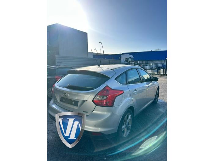 Ford Focus 3 1.0 Ti-VCT EcoBoost 12V 125 Sloopvoertuig (2014, Metallic, Moondust, Zilver)
