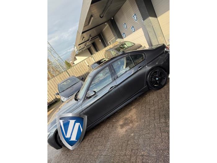 BMW 3 serie 318d 2.0 16V Sloopvoertuig (2014, Metallic, Grijs)