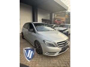 Mercedes B 1.6 B-180 BlueEFFICIENCY Turbo 16V  (Sloop)