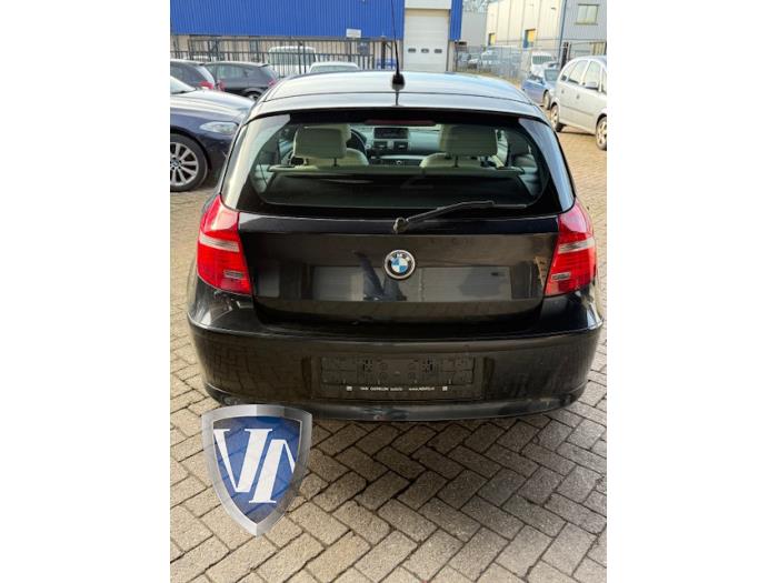 BMW 1 serie 116i 2.0 16V Sloopvoertuig (2010, Metallic, Zwart, Saffierblauw, Saffierzwart)