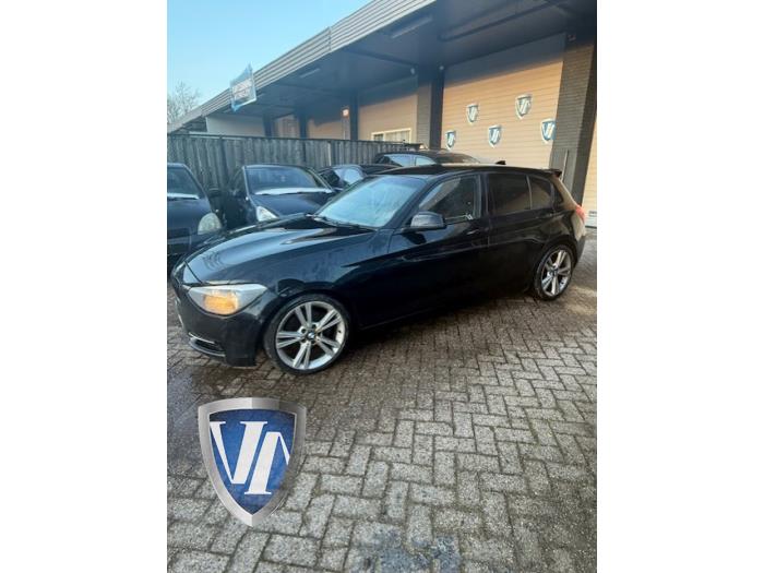 BMW 1 serie 120i 1.6 16V Sloopvoertuig (2013, Metallic, Zwart, Saffierblauw, Saffierzwart)