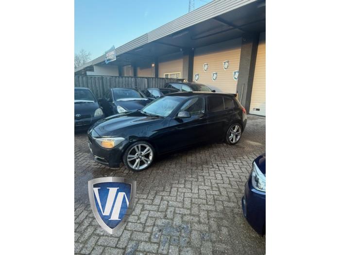 BMW 1 serie 120i 1.6 16V Sloopvoertuig (2013, Metallic, Zwart, Saffierblauw, Saffierzwart)
