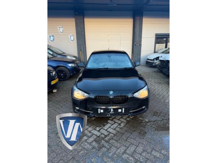 BMW 1 serie 120i 1.6 16V Sloopvoertuig (2013, Metallic, Zwart, Saffierblauw, Saffierzwart)