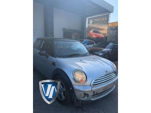 Mini Mini 1.6 16V Cooper Sloopvoertuig (2009, Metallic, Zilvergrijs)