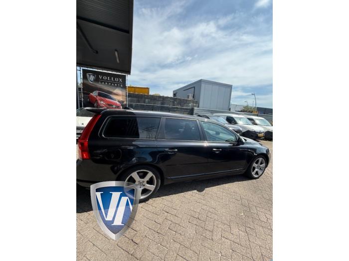 Volvo V70 2.4 D5 20V 205 Sloopvoertuig (2011, Zwart, Saffierblauw, Saffierzwart)