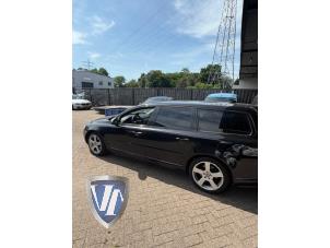 Volvo V70 2.4 D5 20V 205 Sloopvoertuig (2011, Zwart, Saffierblauw, Saffierzwart)