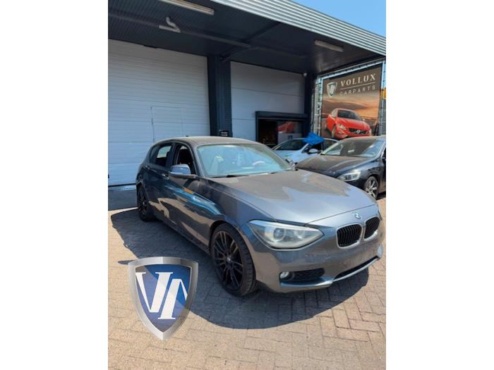 BMW 1 serie 116i 1.6 16V Sloopvoertuig (2014, Metallic, Zilvergrijs)