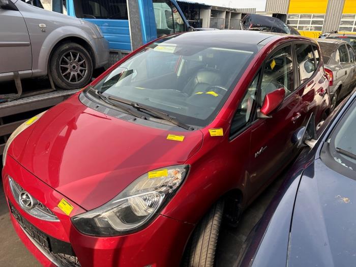Hyundai iX20 1.4i 16V Sloopvoertuig (2011, Rood)