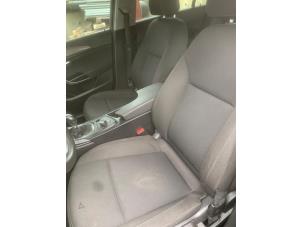 Opel Insignia Sports Tourer 1.8 16V Ecotec Sloopvoertuig (2009, Grijs)