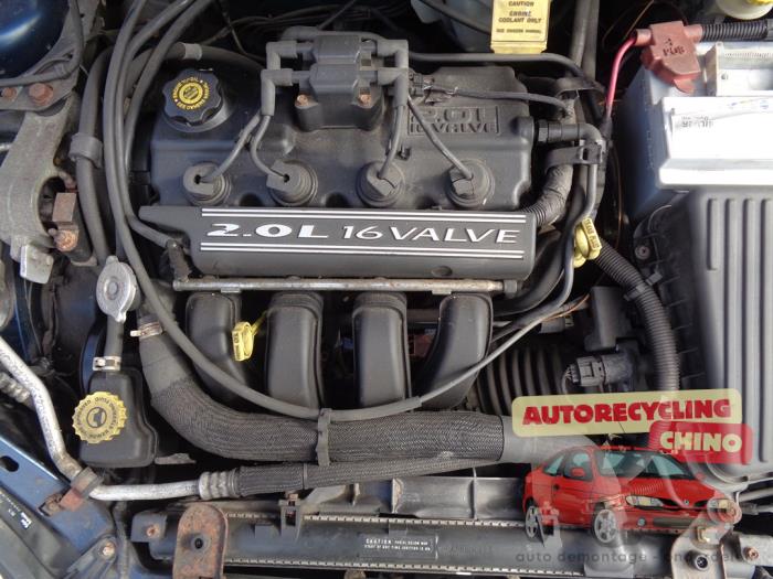 Chrysler Neon II 2.0 16V LE,SE,CS,Sport Sloopvoertuig (2000, Blauw)