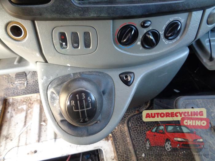 Renault Trafic New 1.9 dCi 82 16V Sloopvoertuig (2005, Wit)