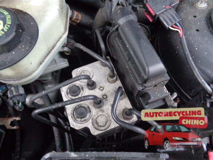 Saab 9-3 II Sport Sedan 1.8t 16V Sloopvoertuig (2004, Zwart)