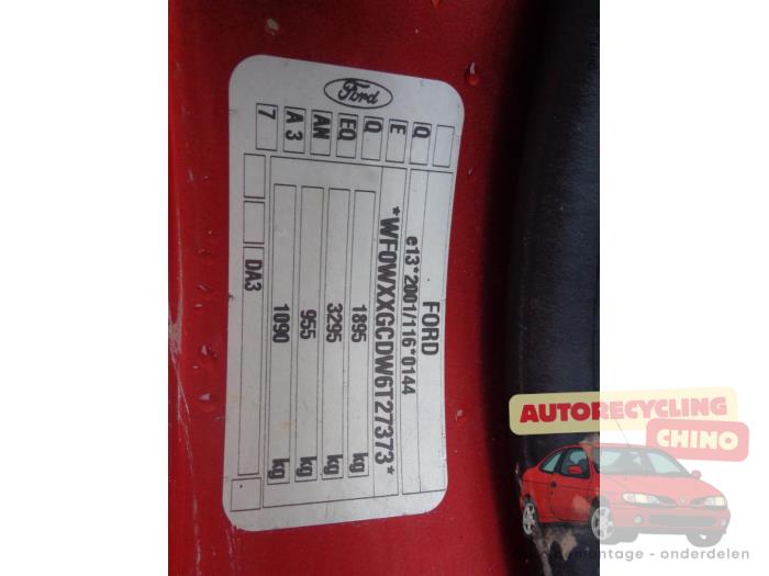 Ford Focus 2 Wagon 2.0 16V Sloopvoertuig (2006, Oranje)