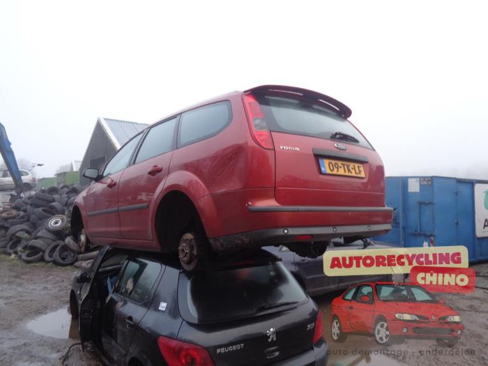 Ford Focus 2 Wagon 2.0 16V Sloopvoertuig (2006, Oranje)