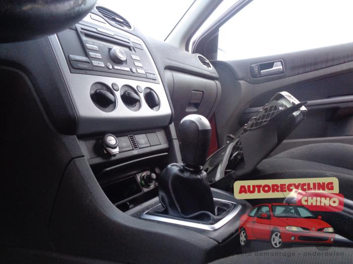 Ford Focus 2 Wagon 2.0 16V Sloopvoertuig (2006, Oranje)