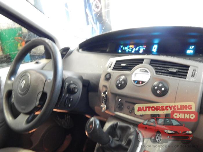 Renault Scénic II 1.6 16V Sloopvoertuig (2006, Zwart)