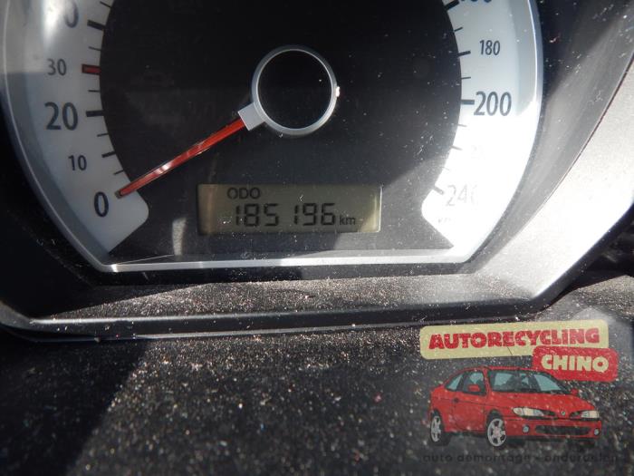 Kia Cee'd Sporty Wagon 1.4 16V Sloopvoertuig (2008, Wit)