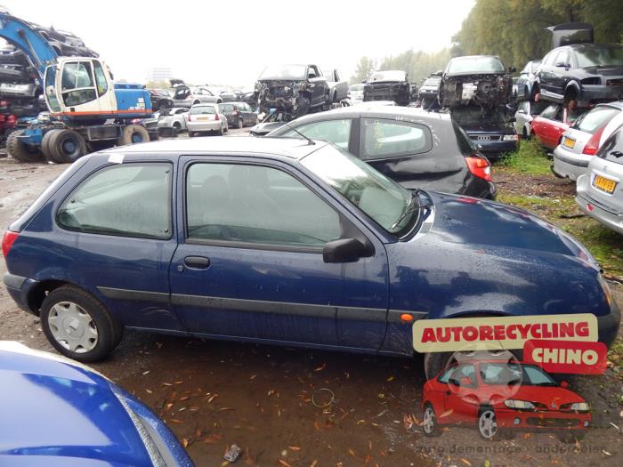 Ford Fiesta 4 1.3i Sloopvoertuig (2001, Blauw)