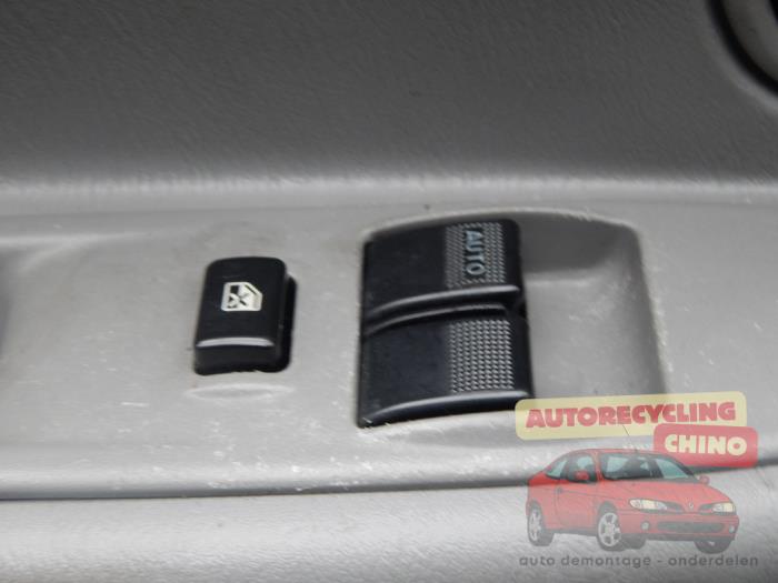 Mazda Demio 1.5 16V Sloopvoertuig (2002, Blauw)