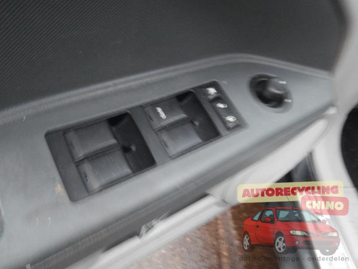 Dodge Caliber 2.0 CRD 16V Sloopvoertuig (2006, Zwart)