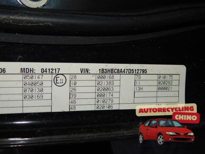 Dodge Caliber 2.0 CRD 16V Sloopvoertuig (2006, Zwart)