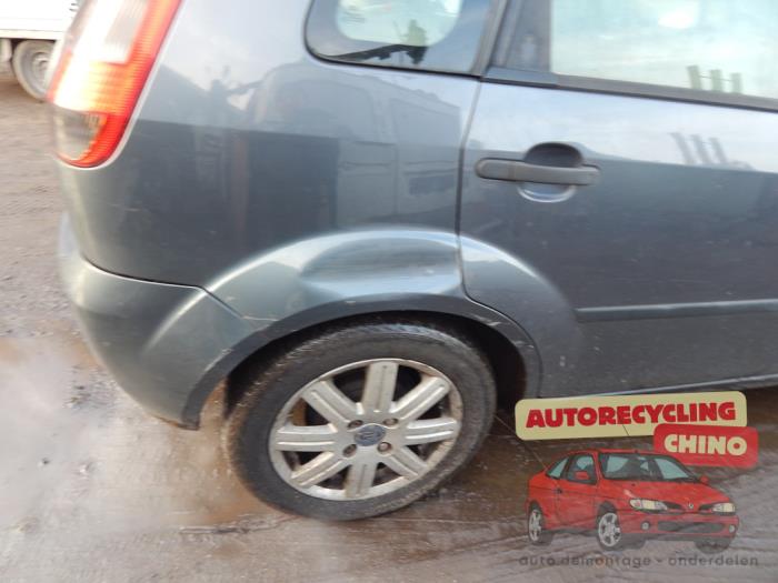 Ford Fiesta 5 1.6 16V Sloopvoertuig (2003, Grijs)