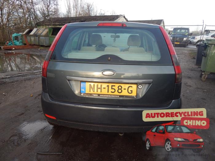 Ford Fiesta 5 1.6 16V Sloopvoertuig (2003, Grijs)