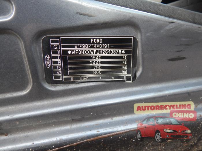 Ford Fiesta 5 1.6 16V Sloopvoertuig (2003, Grijs)