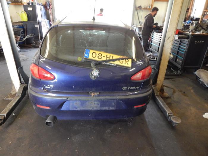 Alfa Romeo 147 1.6 Twin Spark 16V Sloopvoertuig (2001, Blauw)