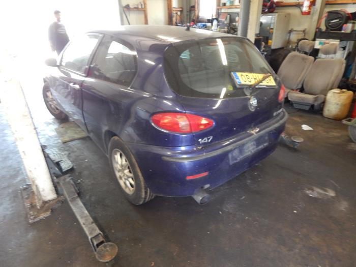Alfa Romeo 147 1.6 Twin Spark 16V Sloopvoertuig (2001, Blauw)