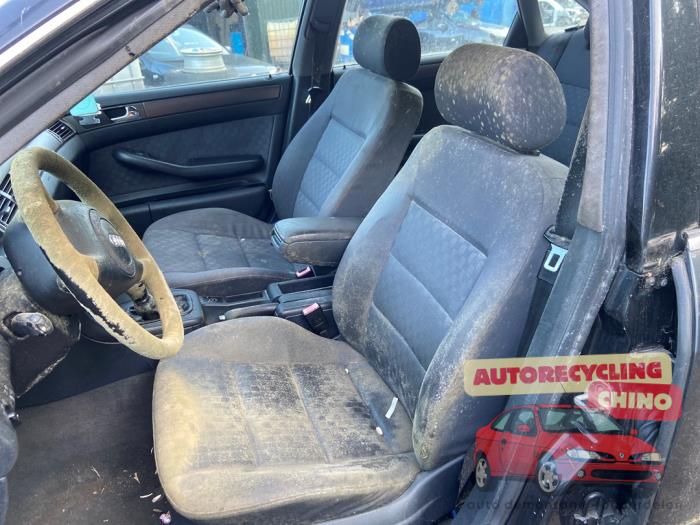 Audi A6 2.4 V6 30V Sloopvoertuig (1999, Zwart)