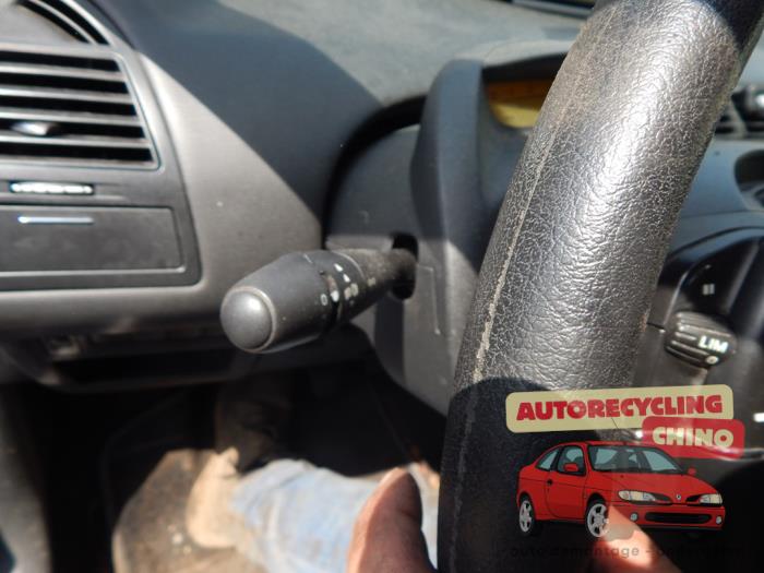 Citroen C4 Berline 1.6 16V Sloopvoertuig (2006, Blauw)