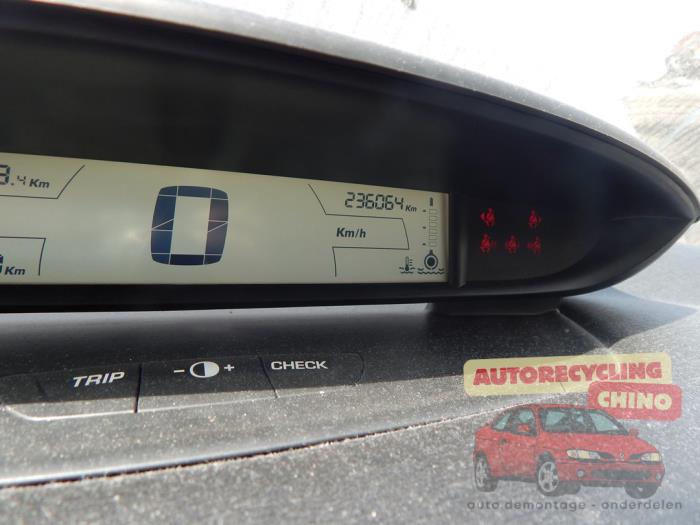 Citroen C4 Berline 1.6 16V Sloopvoertuig (2006, Blauw)