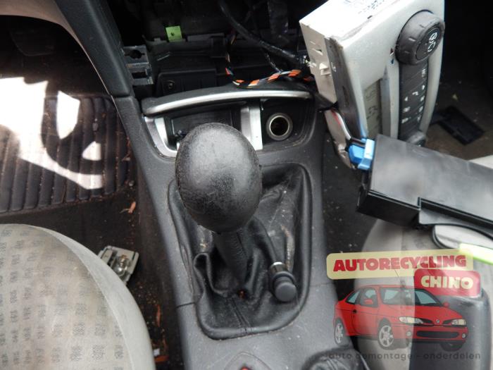 Renault Laguna II 2.0 16V Sloopvoertuig (2004, Zwart)