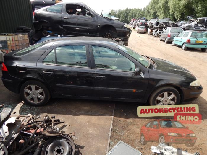 Renault Laguna II 2.0 16V Sloopvoertuig (2004, Zwart)