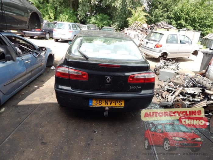 Renault Laguna II 2.0 16V Sloopvoertuig (2004, Zwart)