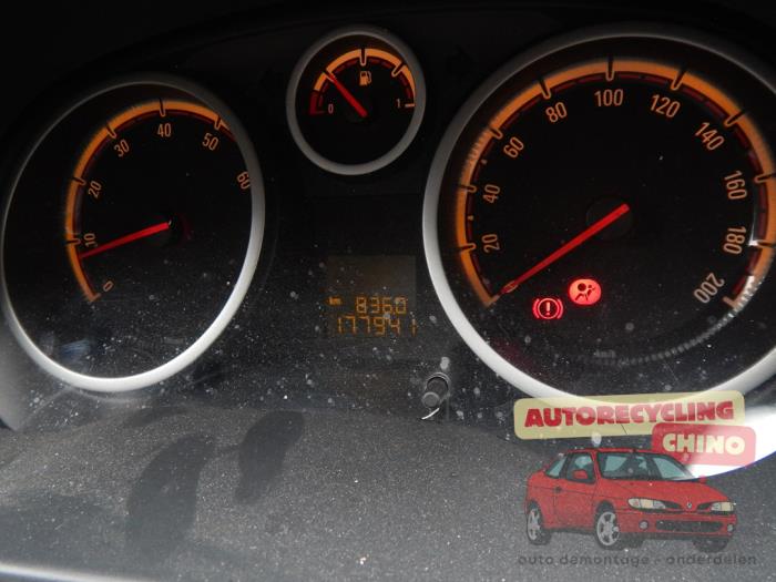 Opel Corsa D 1.4 16V Twinport Sloopvoertuig (2009, Zwart)