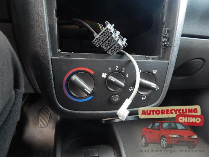 Opel Corsa C 1.2 16V Sloopvoertuig (2002, Grijs)