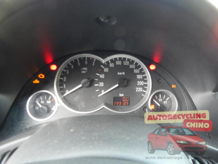 Opel Corsa C 1.2 16V Sloopvoertuig (2002, Grijs)