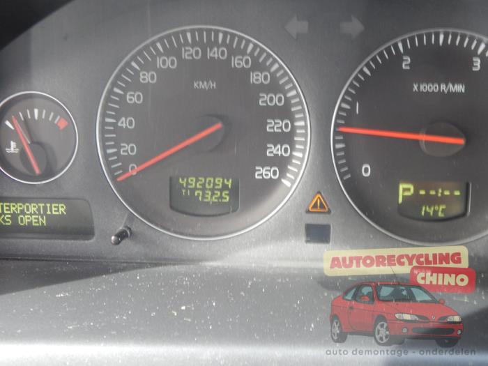 Volvo XC70 XC70 2.4 D5 20V Sloopvoertuig (2006, Grijs)