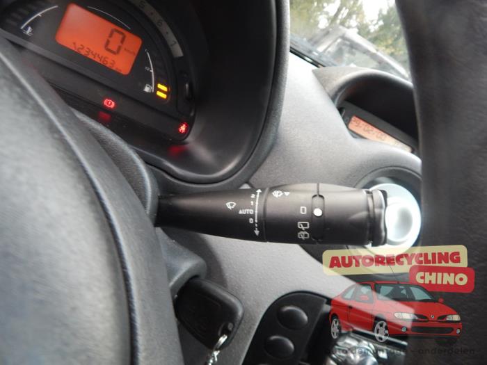 Citroen C3 1.1 Sloopvoertuig (2003, Rood)