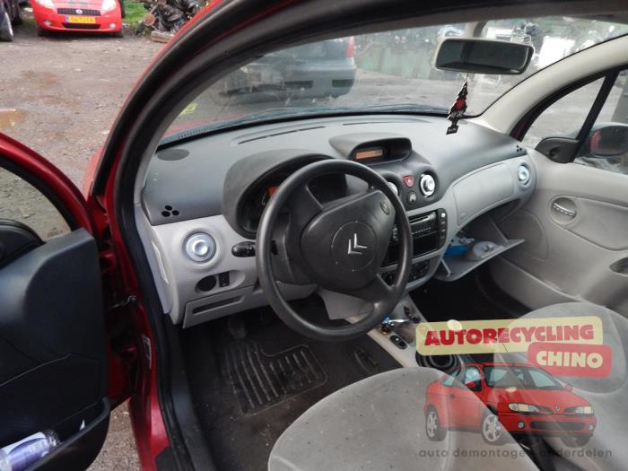 Citroen C3 1.1 Sloopvoertuig (2003, Rood)