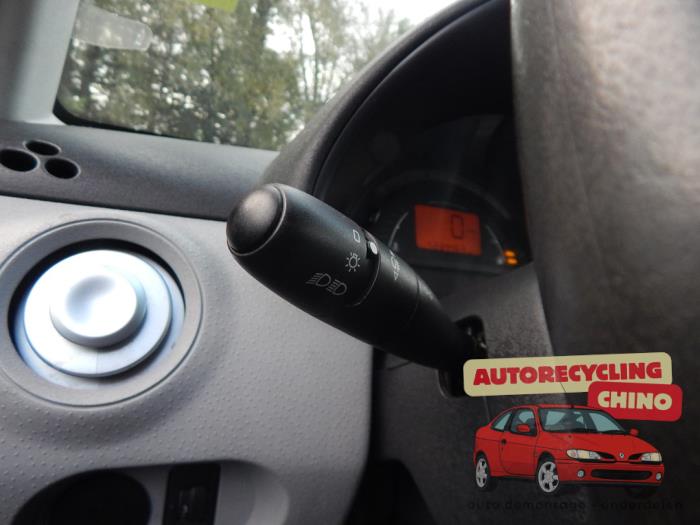 Citroen C3 1.1 Sloopvoertuig (2003, Rood)