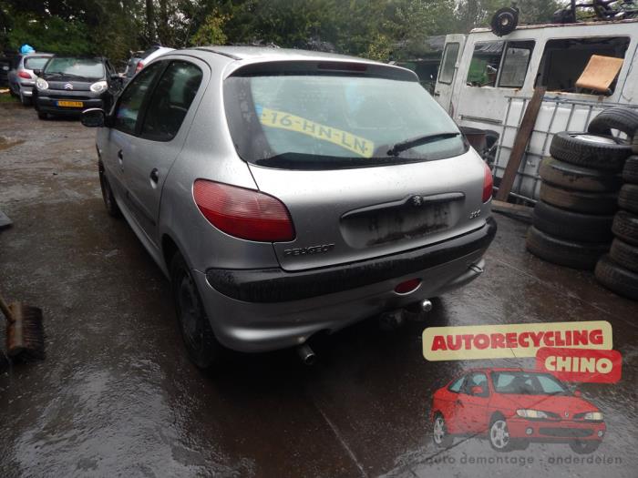 Peugeot 206 1.4 XR,XS,XT,Gentry Sloopvoertuig (2001, Grijs)