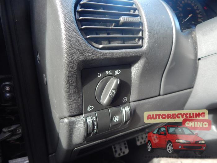 Opel Corsa C 1.2 16V Twin Port Sloopvoertuig (2005, Zwart)