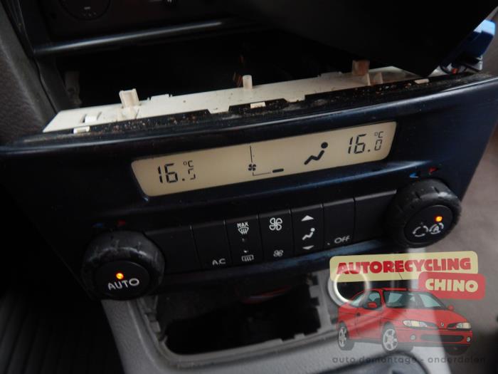 Renault Laguna II 1.6 16V Sloopvoertuig (2002, Blauw)