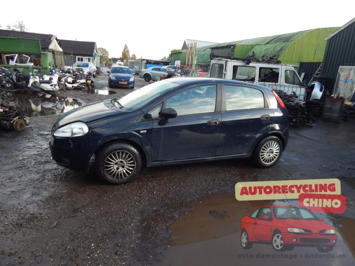 Fiat Grande Punto 1.3 JTD Multijet 16V Sloopvoertuig (2006, Blauw)