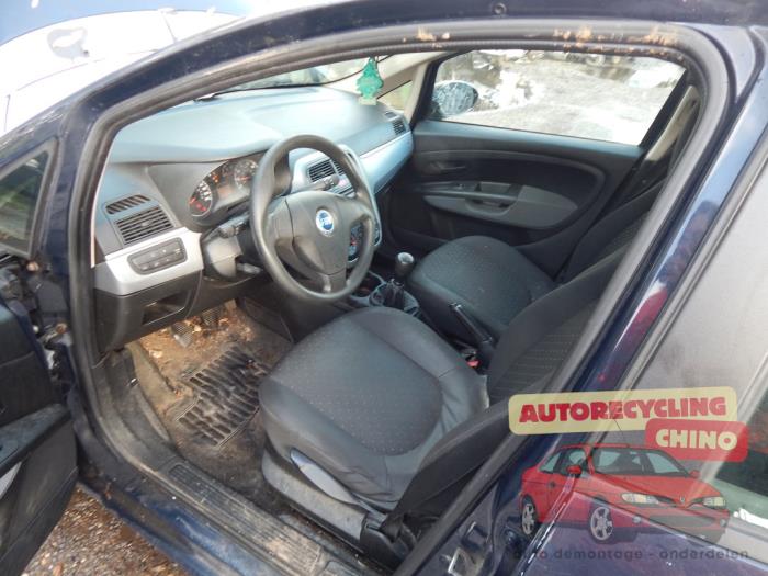 Fiat Grande Punto 1.3 JTD Multijet 16V Sloopvoertuig (2006, Blauw)