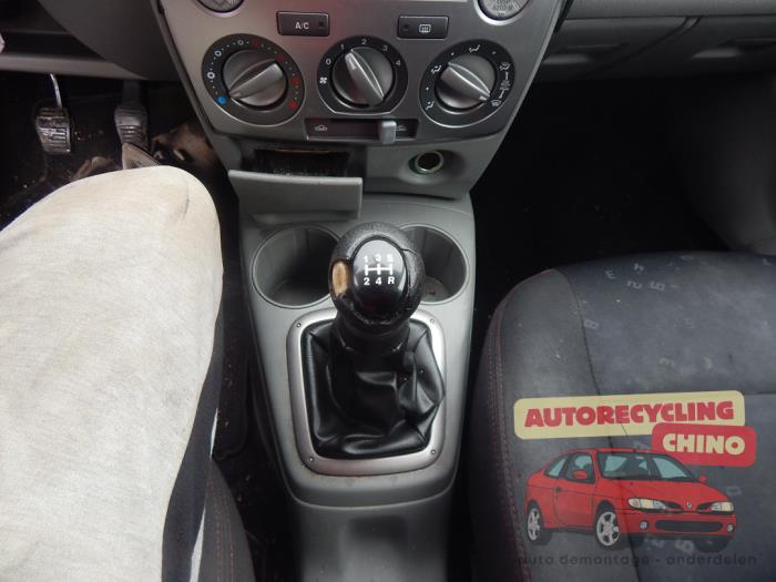 Mazda 2 1.4 16V Sloopvoertuig (2003, Oranje)