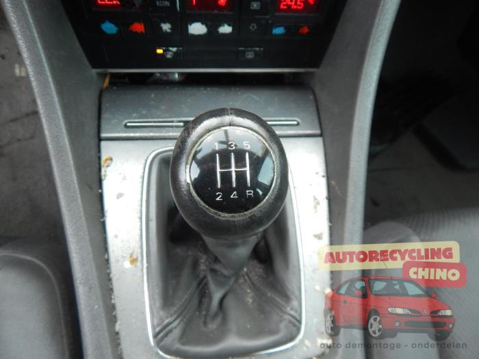 Audi A4 Avant 2.0 20V Sloopvoertuig (2002, Zwart)